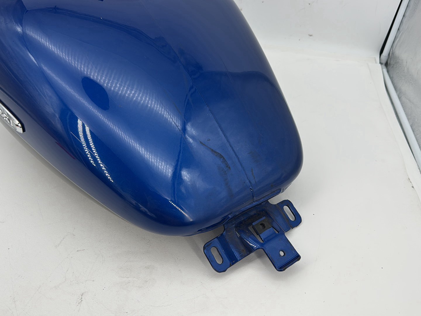 2007 - 2016 Harley-Davidson Touring Electra Glide Ultra Fuel Gas Tank Gasoline Reservoir 61356-08