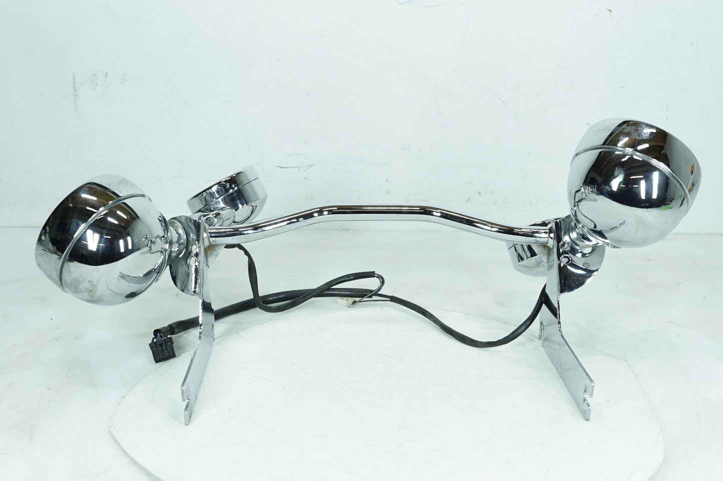 1999 - 2006 Harley-Davidson Touring Electra Ultra Classic Front Turn Signal Indicators Aux Light Bar 68712-94A