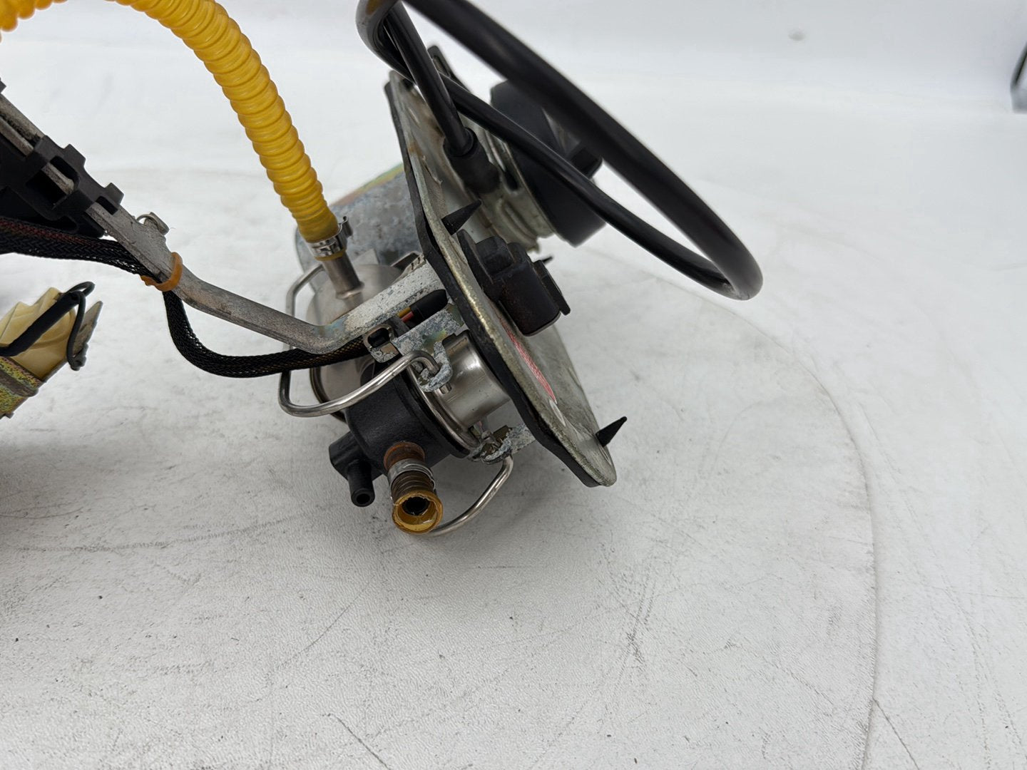 1999 - 2006 Harley-Davidson Touring Electra Glide Ultra Fuel Pump Gas Gasoline Petrol Sending 62897-01B