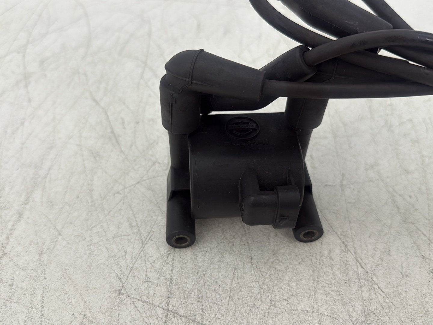 2011 Harley Street Glide Touring FLHX OEM Ignition Coil Spark Plugs Cable