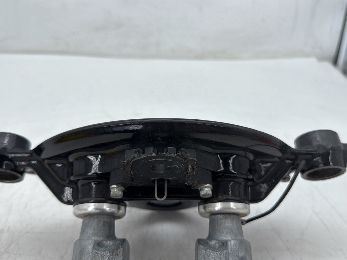 2010 Harley Street Glide Touring FLHX OEM Front Fork Upper Triple Tree Clamps