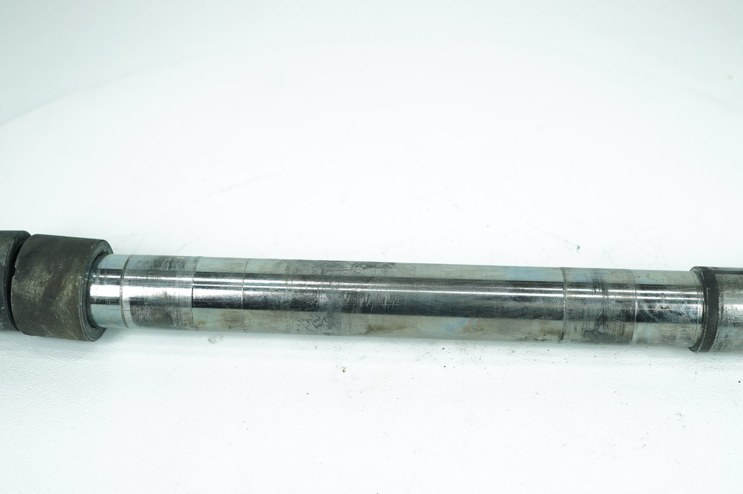 1999 - 2006 Harley-Davidson Touring Electra Glide Ultra Front Wheel Axle Bolt Shaft 43364-00