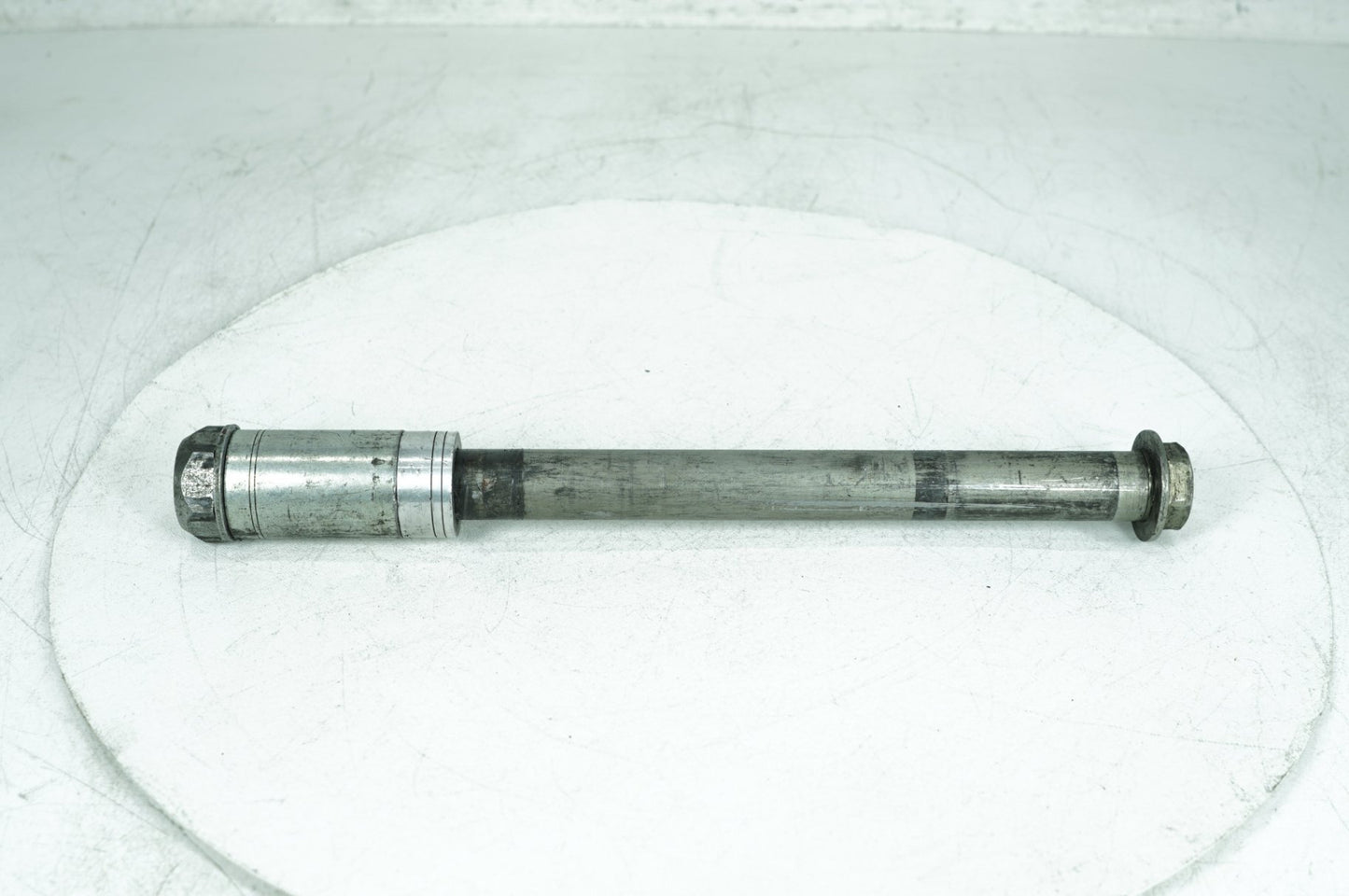 2007 - 2013 Harley-Davidson Softail Heritage Classic Rear Wheel Axle Bolt Shaft  	41641-08