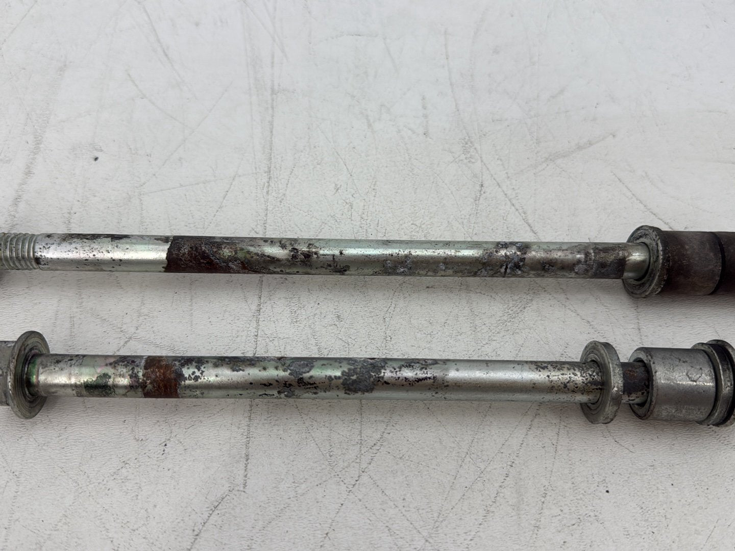 2005 Harley Heritage Softail Classic FLSTCI OEM Engine Mount Pivot Bolt Shaft