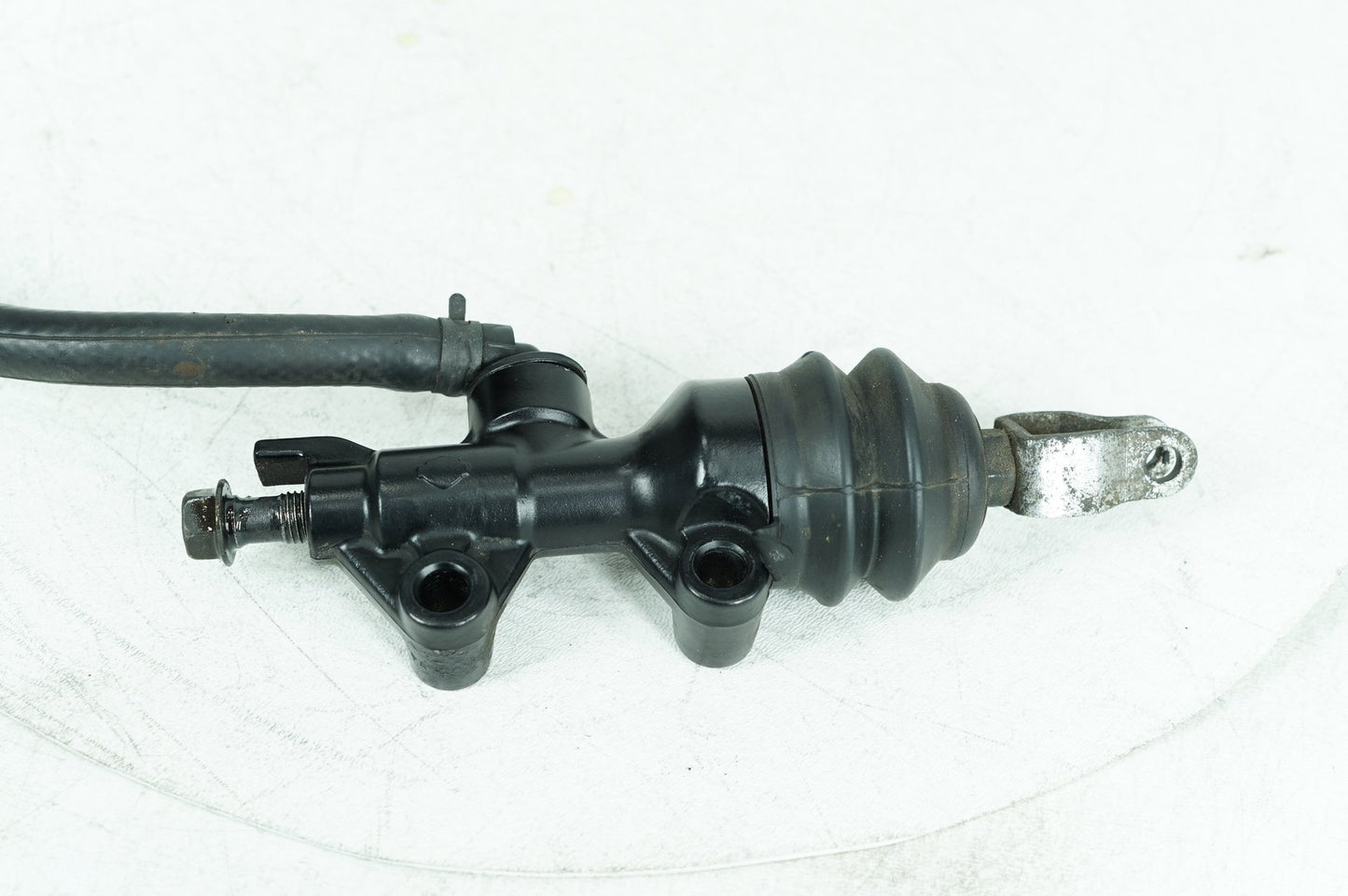 2004 - 2022 Harley-Davidson Sportster Iron 883 Rear Brake Master Cylinder Bottle Brake Line  	42521-07