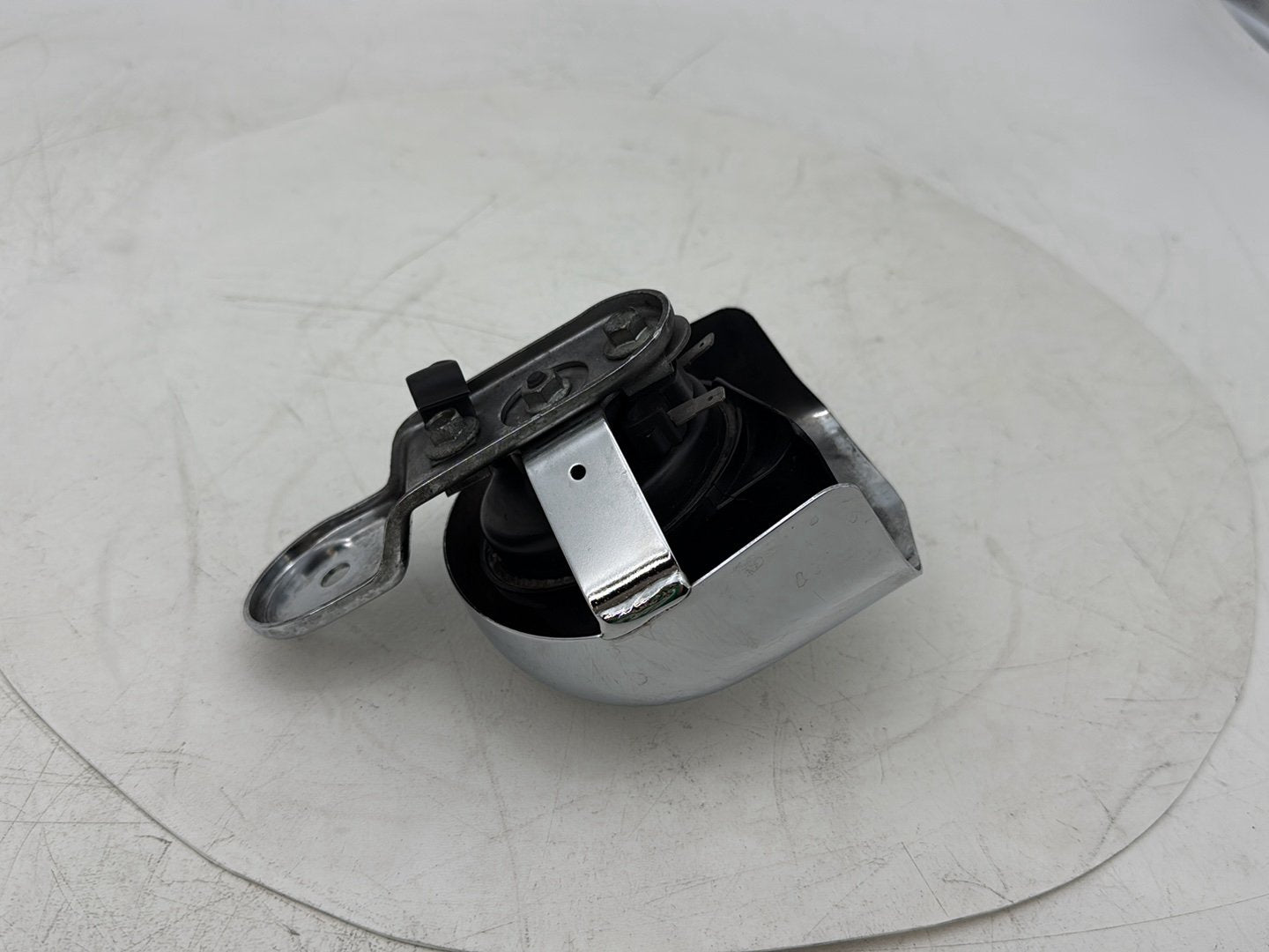 2008 Harley Electra Glide Touring Ultra FLHTCUI OEM Horn Signal Klaxon Chrome Cover