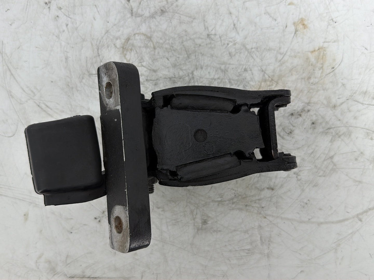 2008 Harley Touring FLHTCUI Electra Glide Ultra OEM Engine Motor Mount Bracket