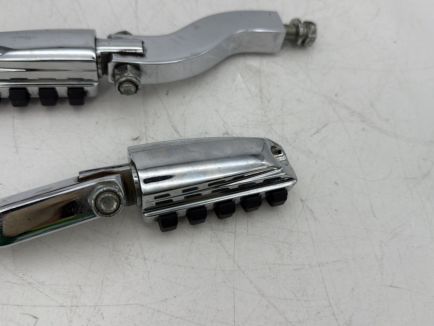 2002 Harley Dyna FXD Super Glide OEM Passenger Left & Right Foot Pegs