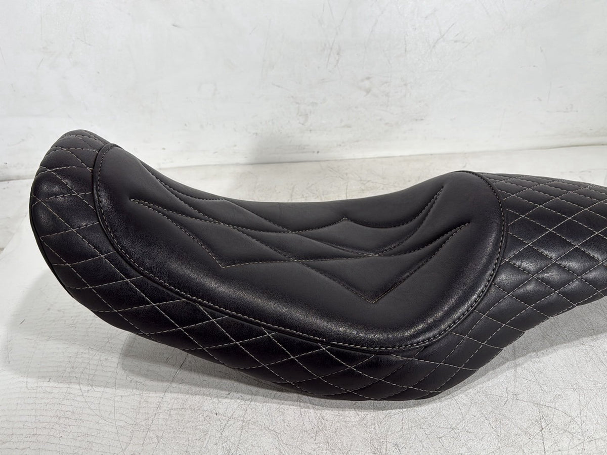 2009 Harley Dyna Street Bob FXDB OEM Passenger Rider Driver Seat Saddle