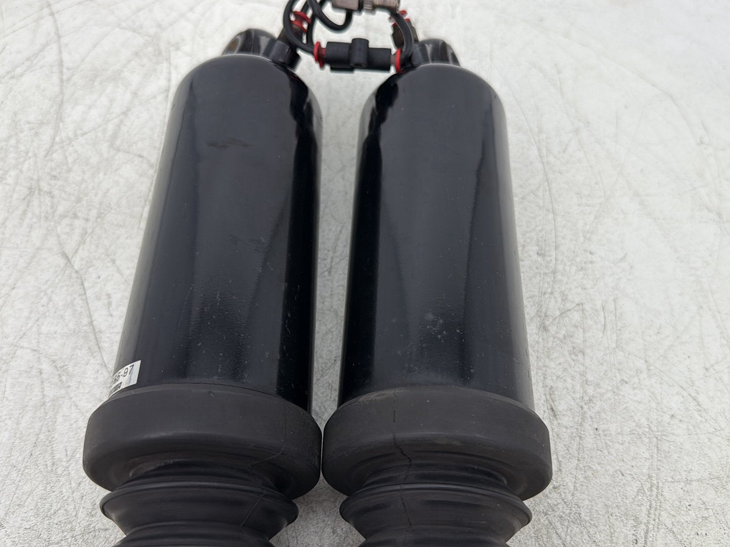 1998 Harley Touring FLHTCUI Electra Glide Ultra OEM Rear Left Right Shock Absorbers
