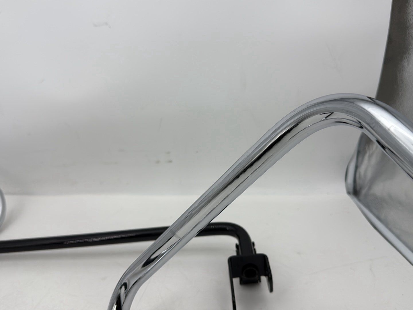 2019 - 2023 Harley-Davidson Touring Street Glide Rear Left Right Saddlebag Guard Rails Bar 90200549