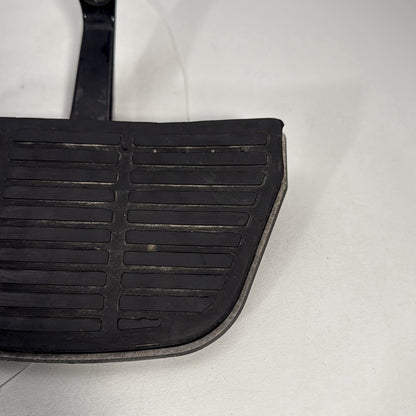 1999 - 2006 Harley-Davidson Touring Electra Glide Ultra Left & Right Passenger Floorboard Foot Rest 52719-93B