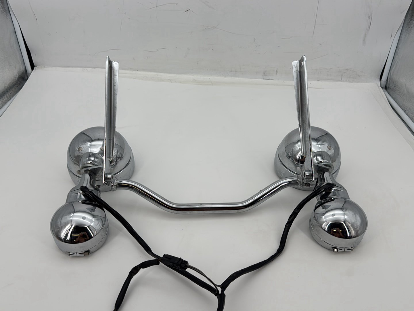 2007 Harley Softail Heritage Classic FLSTC OEM Front Turn Signal Indicators Aux Light Bar