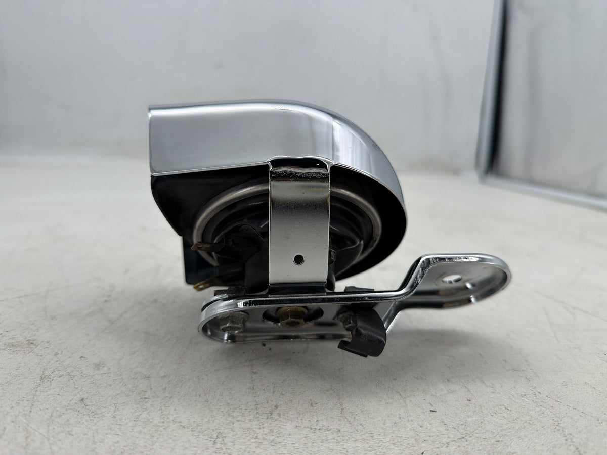 1998 Harley Electra Glide Touring Ultra OEM Horn Signal Klaxon Chrome Cover