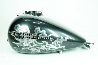2007 - 2011 Harley-Davidson Touring Street Glide Fuel Gas Tank Gasoline Reservoir 61356-08