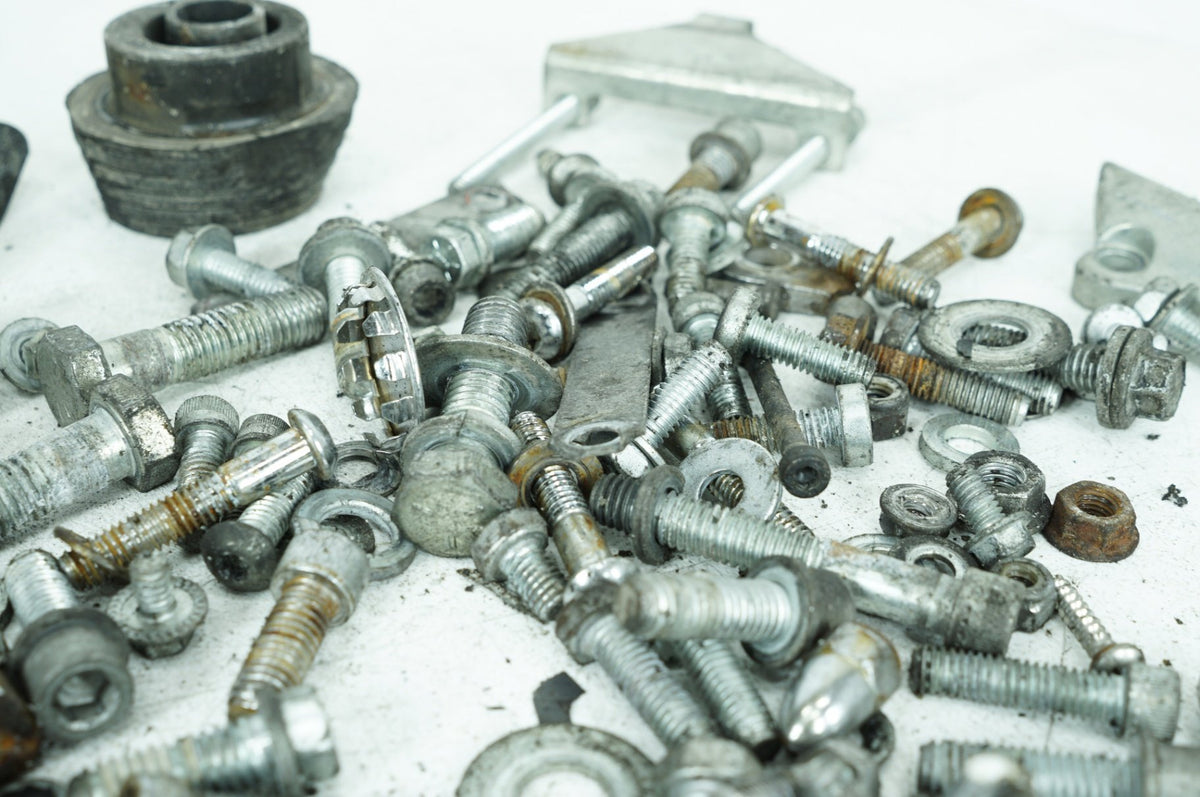 2010 Harley-Davidson Touring FLHX - Hardware Bolts Nuts & Brackets