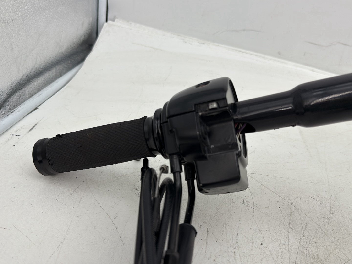 2006 Harley Electra Glide Touring Classic FLHTCI OEM Handlebars Left Right Switches Controls