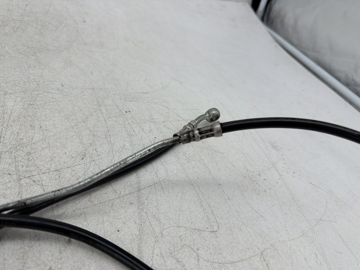 2011 Harley Electra Glide Touring Ultra OEM Front Brake Hose Line Pipe ABS