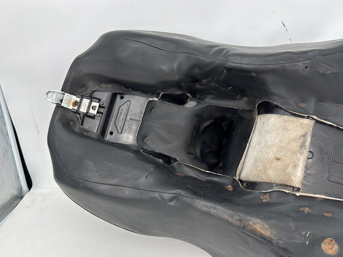 08 Harley Touring Electra Glide OEM Passenger Rider Driver Seat Saddle * TORN *