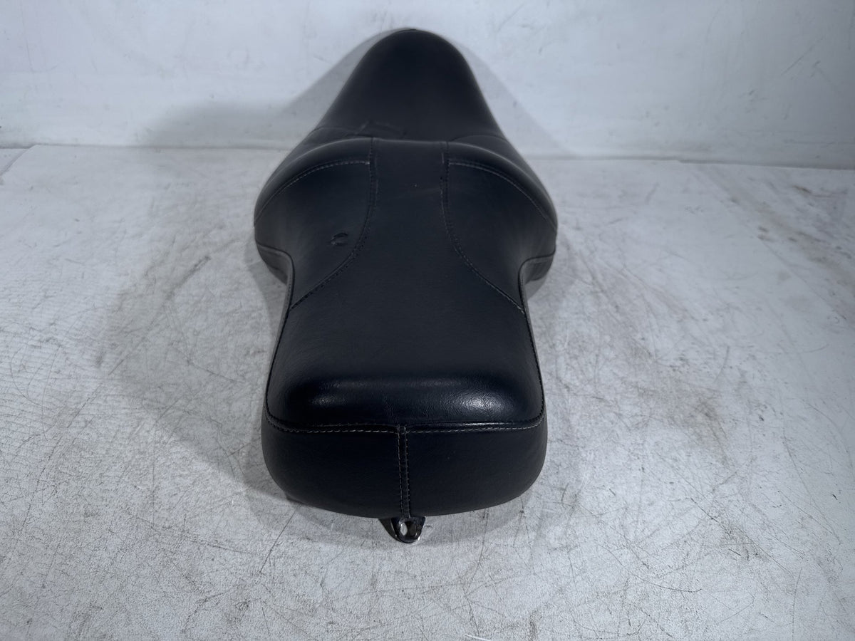 00 Harley Sportster 1200 Custom XL1200C Passenger Rider Driver Seat Saddle Torn