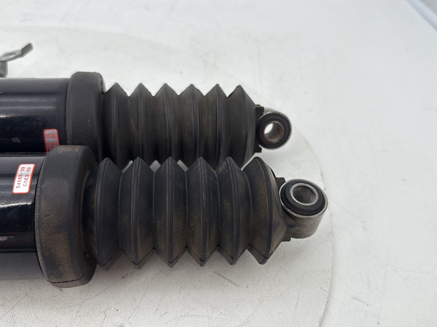 2008 - 2016 Harley-Davidson Touring Electra Glide Ultra Rear Left Right Shock Absorbers 54565-09