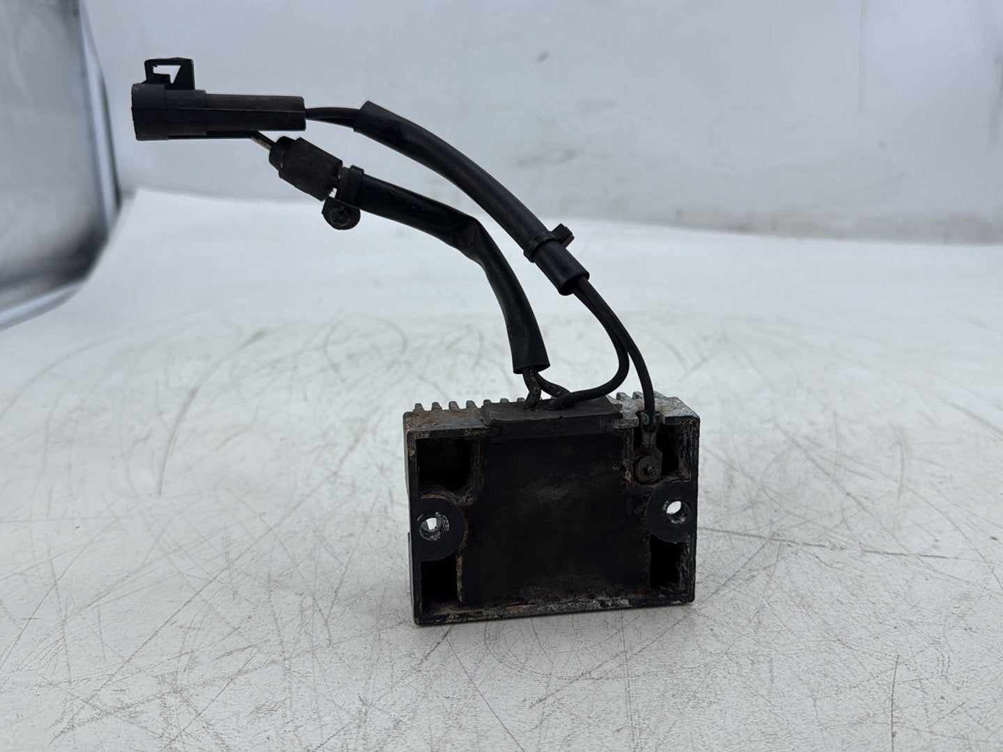 2004 Harley Sportster XL883C 883 Custom OEM Voltage Regulator Rectifier