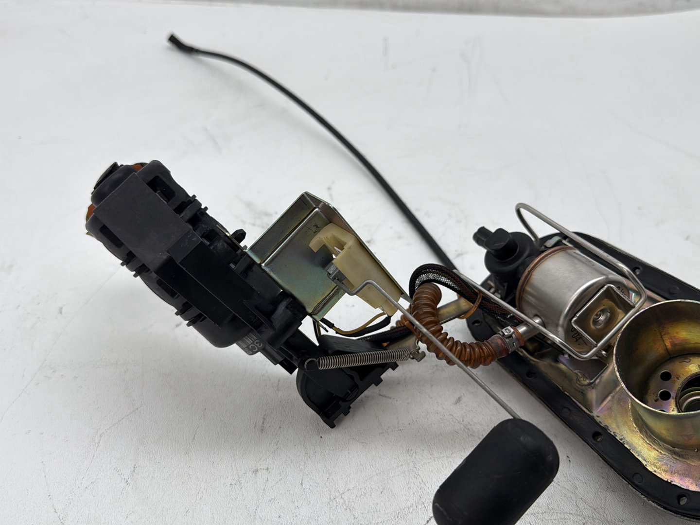 2006 Harley Touring FLHTCI Electra Glide Classic OEM Fuel Pump Gas Gasoline Petrol Sending