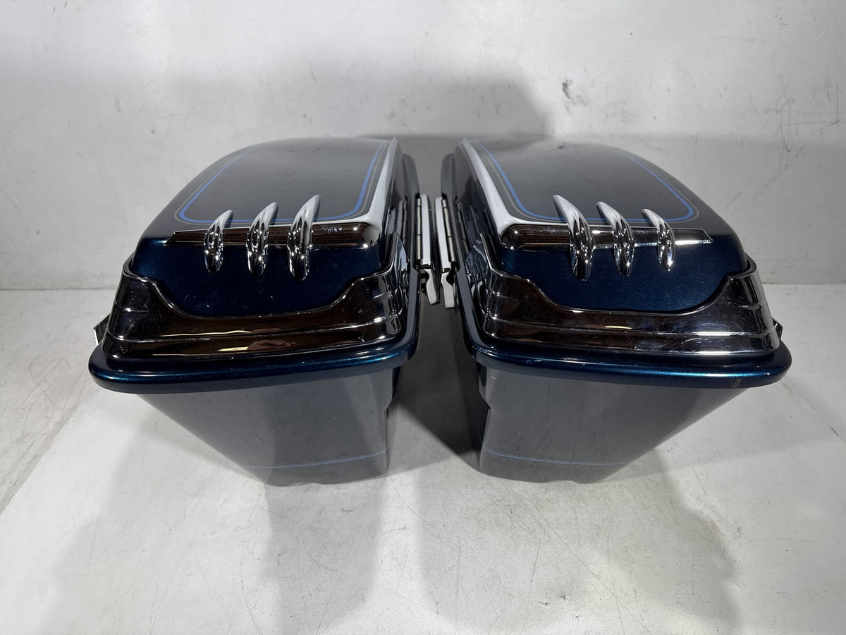 02 Harley Electra Glide Touring Classic OEM Left Right Saddlebags Luggage NOKey