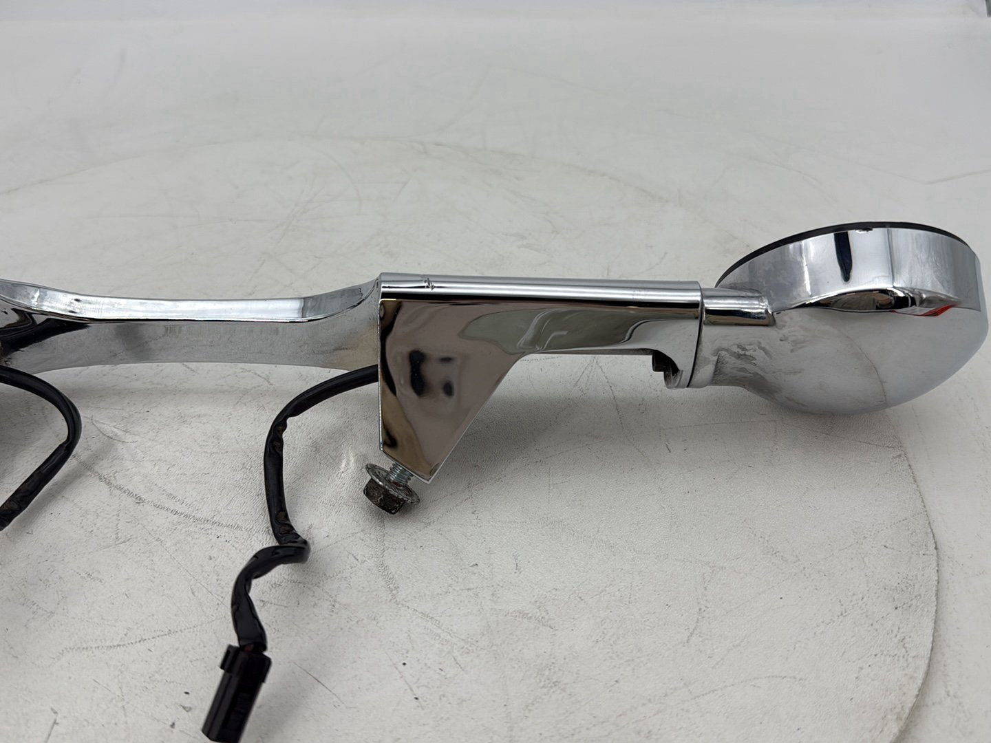 1999 - 2006 Harley-Davidson Touring Electra Glide Ultra Rear Left & Right Turn Signals 68510-74C