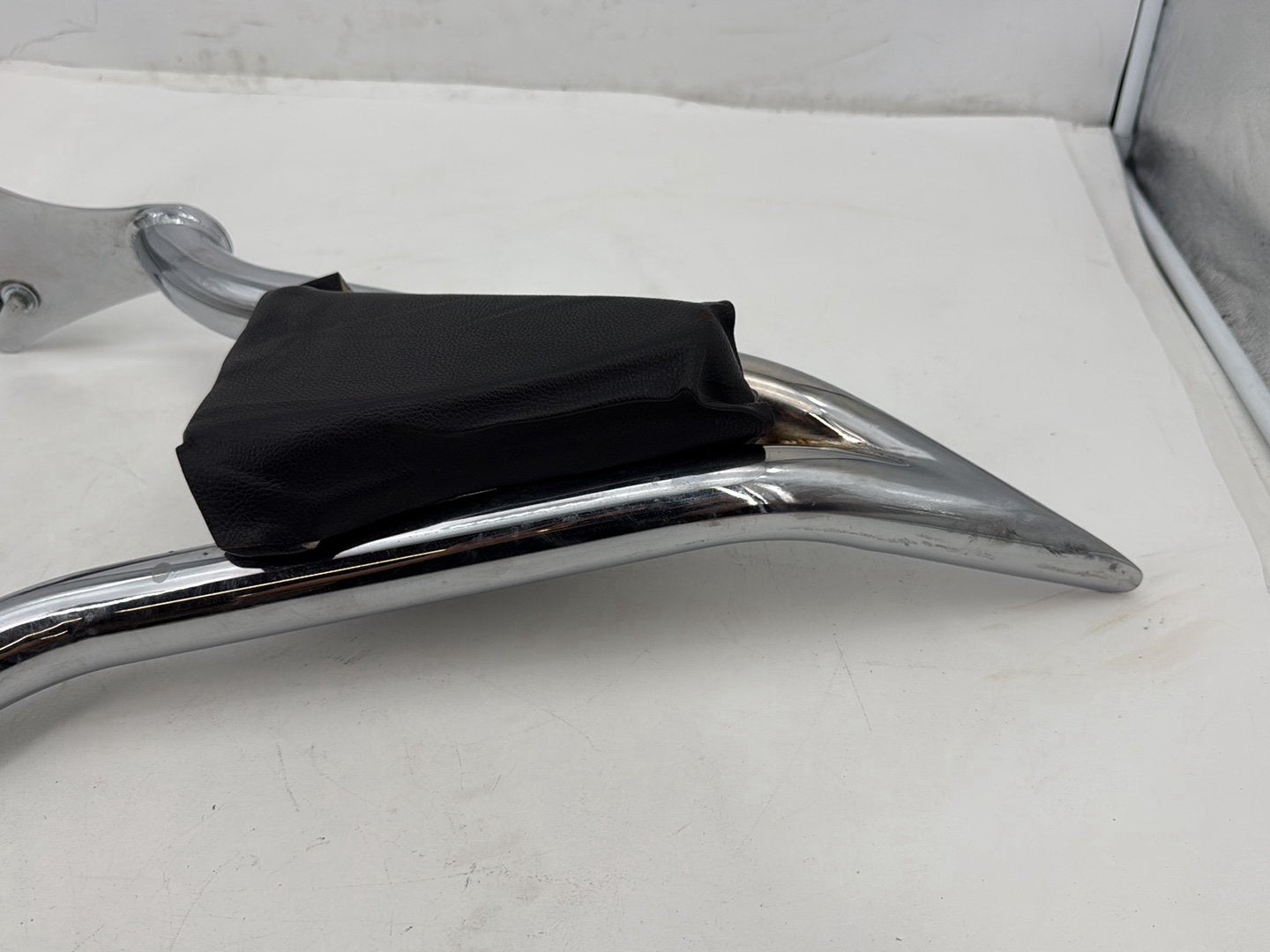 2013 Harley Street Glide Touring FLHX OEM Rear Sissy Bar w/ Backrest Cushion Pad