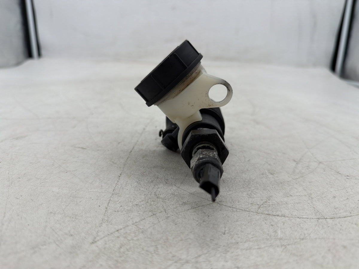 2017 Harley Dyna Street Bob FXDB OEM Rear Brake Master Cylinder Reservoir ABS
