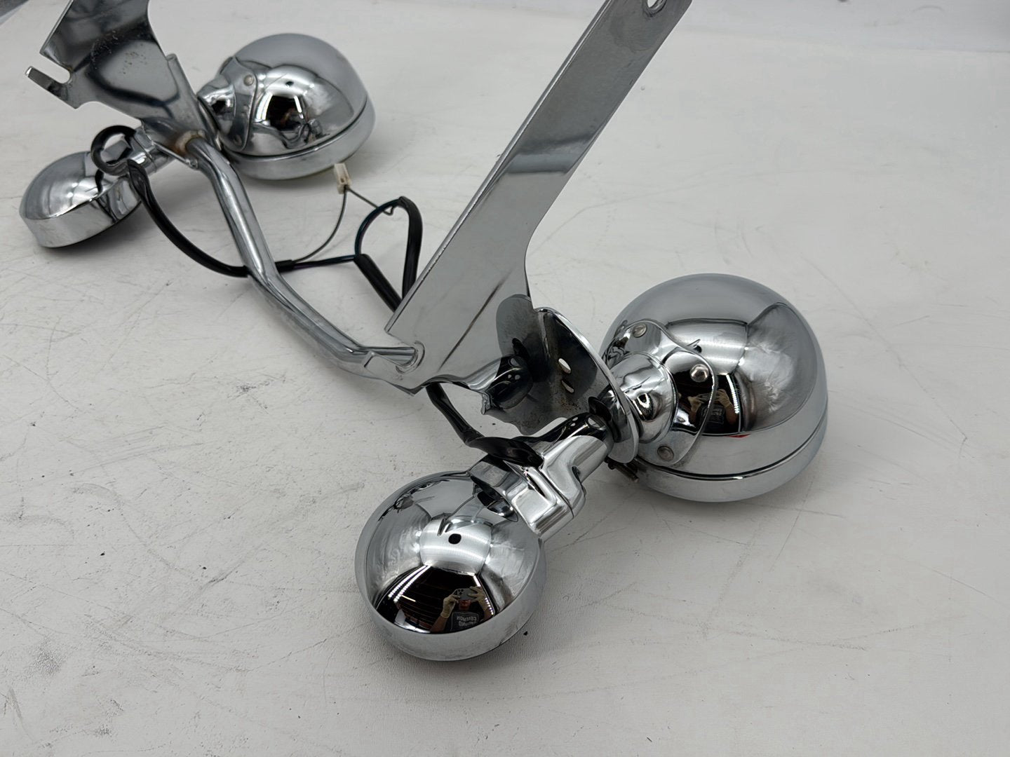 1999 - 2006 Harley-Davidson Touring Electra Glide Classic Front Turn Signal Indicators Aux Light Bar 68712-94A