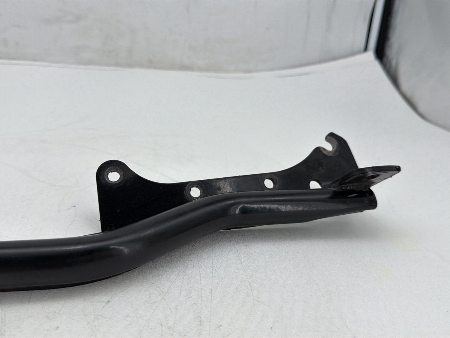 2009 Harley Dyna Street Bob OEM Exhaust Muffler Interconnect Bracket Support Bar