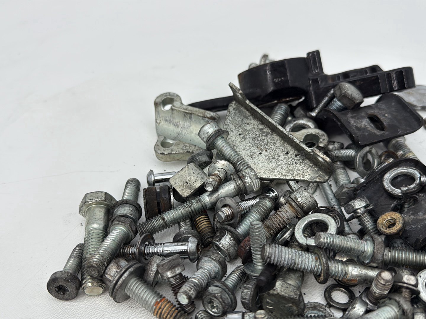 2007 - 2011 Harley-Davidson Touring Street Glide Hardware Bolts Nuts & Brackets