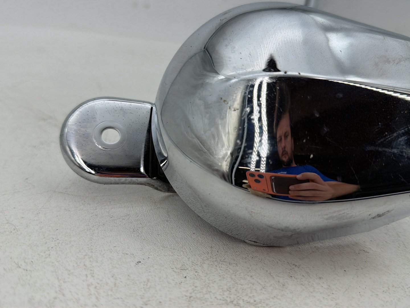 1986 - 1998 Harley-Davidson Softail Heritage Classic Horn Signal Klaxon Chrome Cover 69060-90G