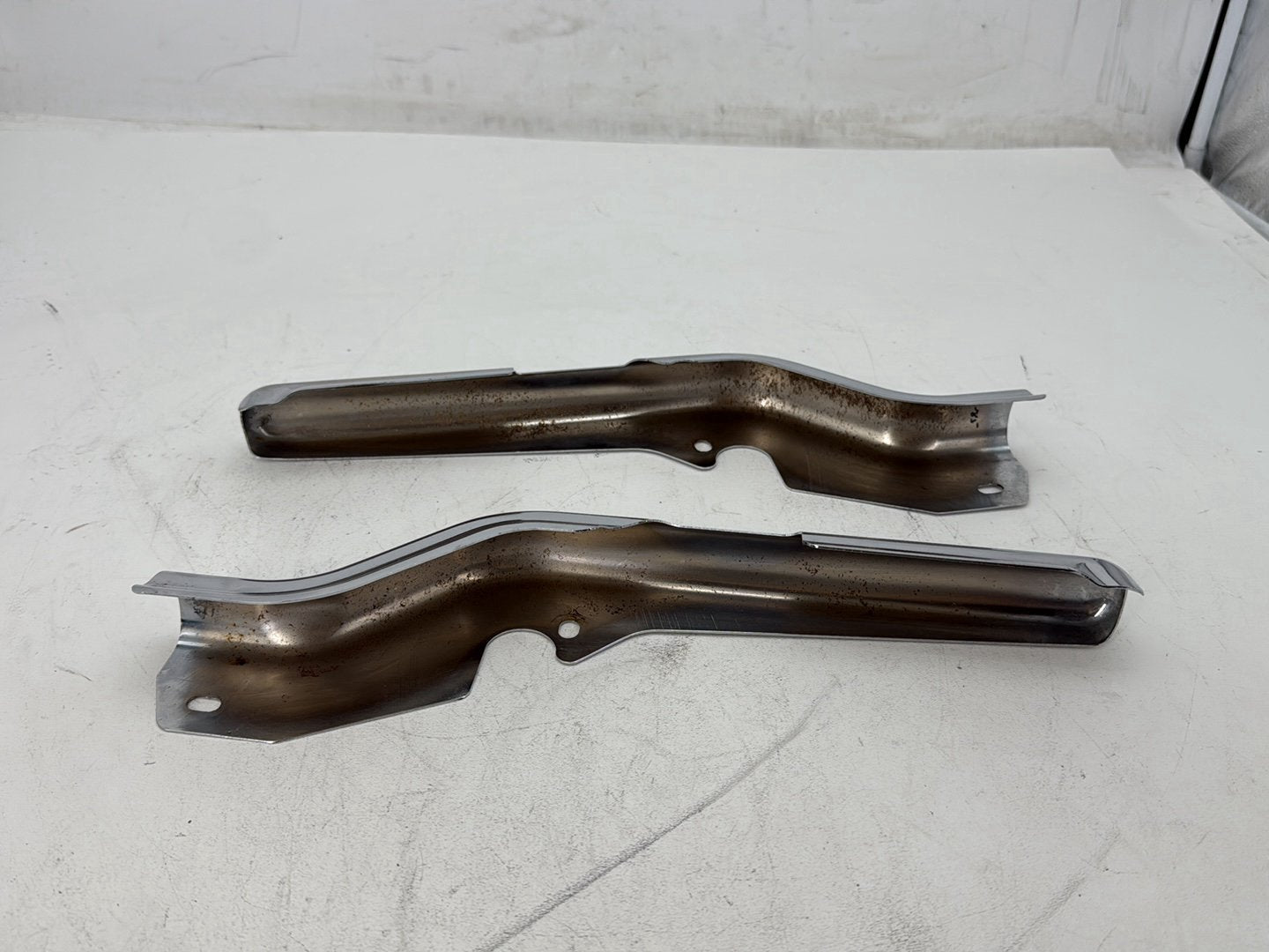 2007 Harley Street Glide Touring FLHX OEM Rear Left Right Fender Struts Bracket