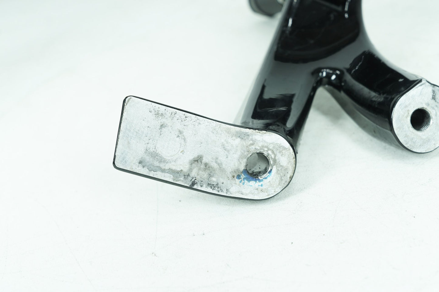 2018 - 2024 Harley-Davidson Softail Sport Glide Left Foot Rest Support Bracket Peg 33600134