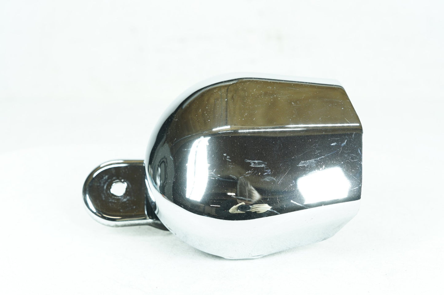2007 - 2013 Harley-Davidson Softail Heritage Classic Horn Signal Klaxon Chrome Cover  	69012-93A