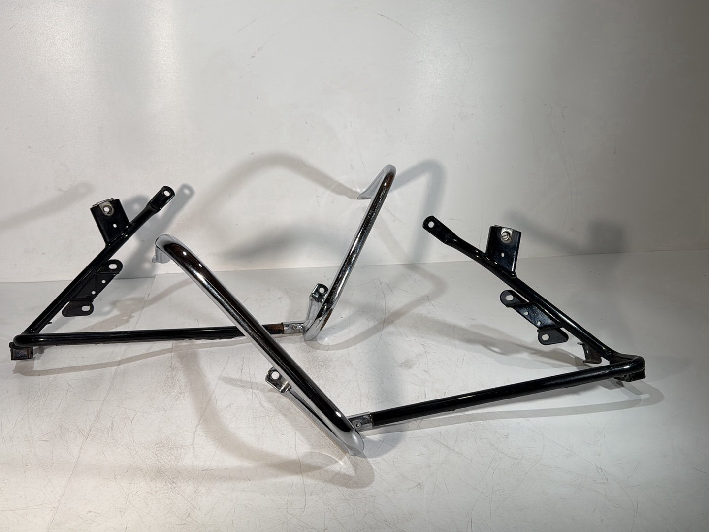 2008 - 2016 Harley-Davidson Touring Electra Glide Ultra Rear Left Right Saddlebag Guard Rails Bar 	49194-09A