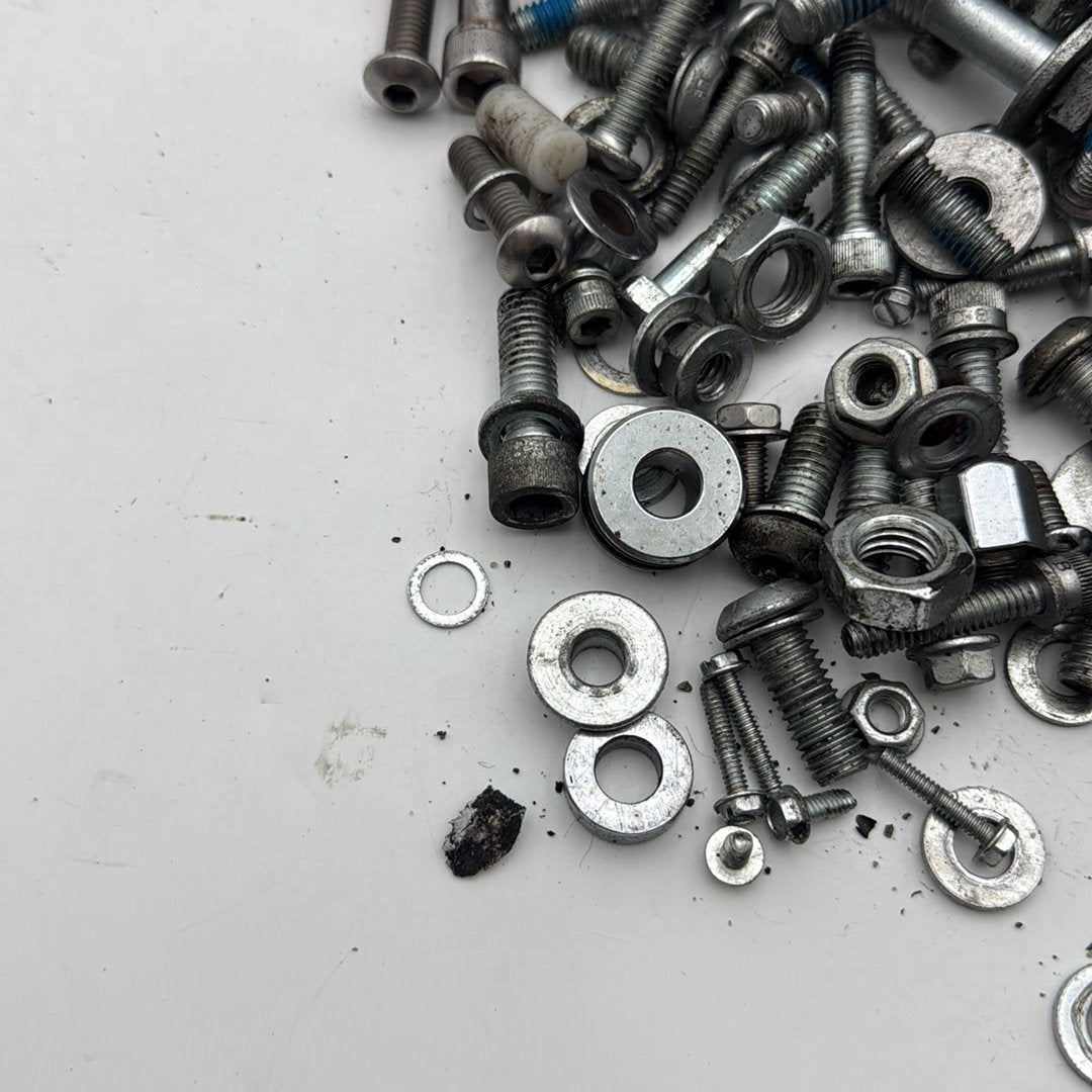 2007 - 2017 Harley-Davidson Dyna Switchback Hardware Bolts Nuts & Brackets
