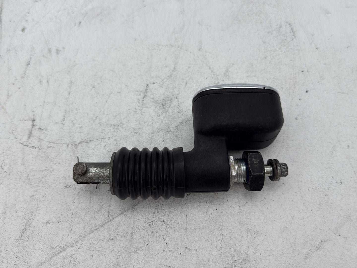 2003 Harley Electra Glide Touring Ultra FLHTCUI OEM Rear Brake Master Cylinder Reservoir