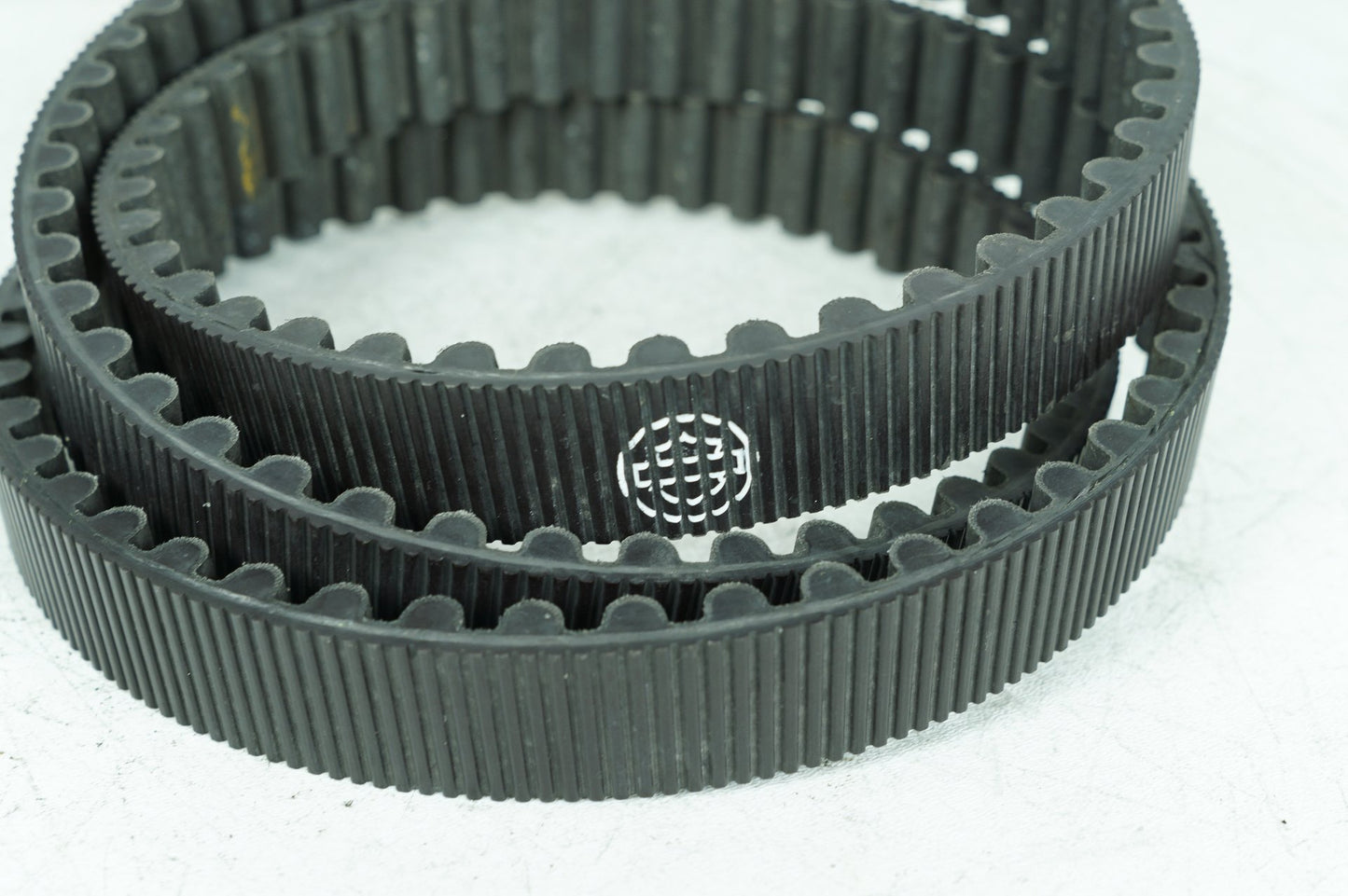 26242 2006 Harley-Davidson Dyna Super Glide Rear Drive Belt  	40015-00
