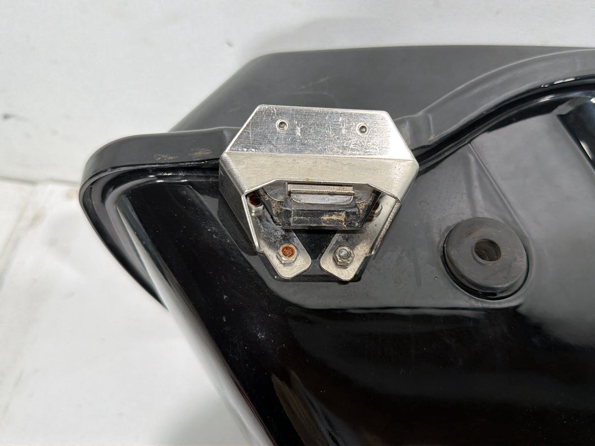 2010 Harley Road King Touring Classic OEM Left Right Saddlebags Luggage NOKey