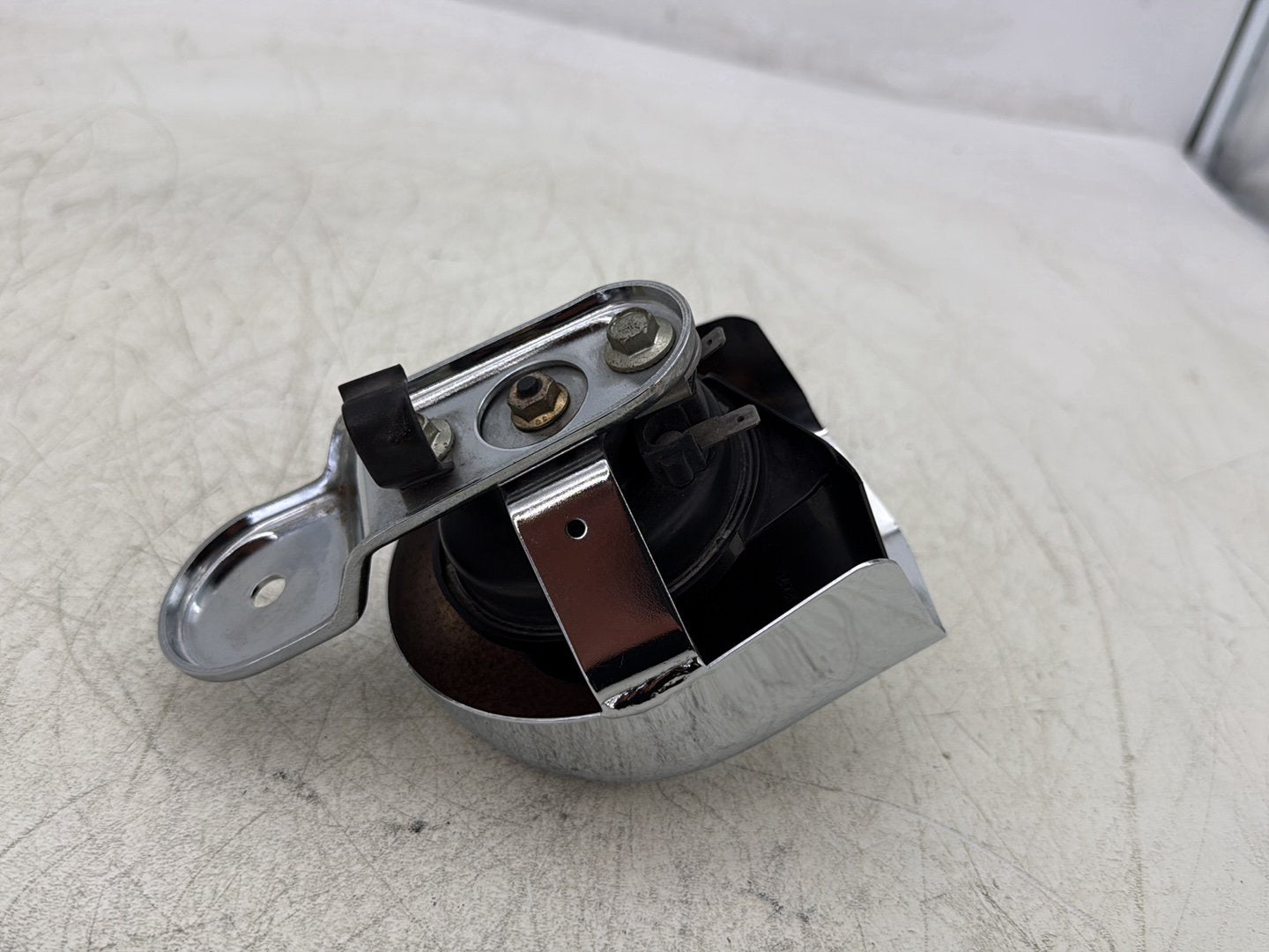 2007 Harley Touring FLHTC Electra Glide Classic OEM Horn Signal Klaxon Chrome Cover