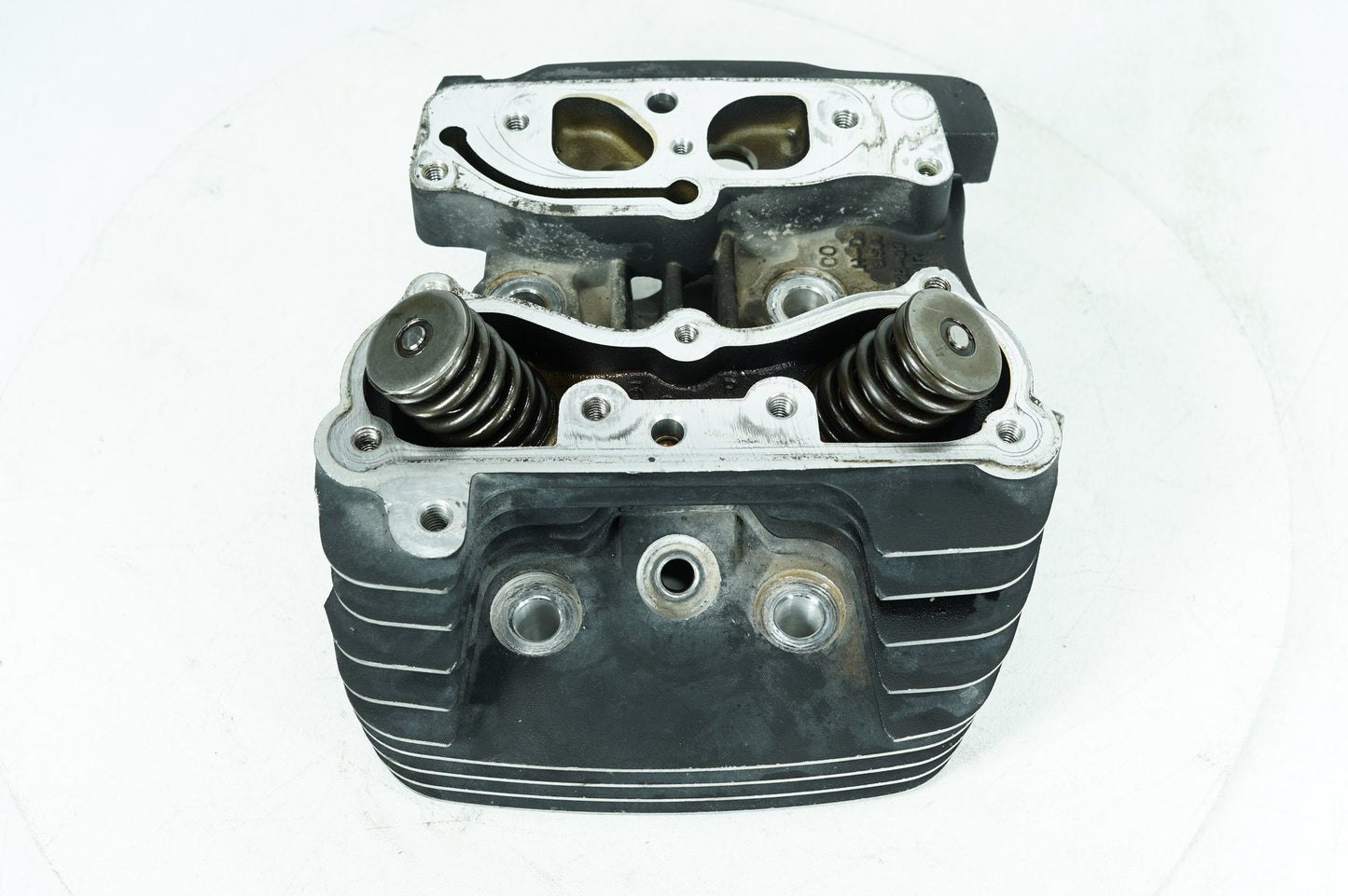 1999 - 2006 Harley-Davidson Touring Road King Classic Rear Twin Cam Engine Cylinder Head 16725-99
