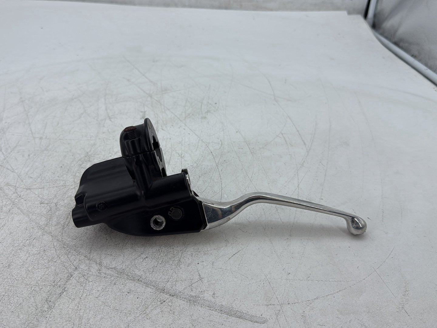 2013 Harley Electra Glide Touring Ultra FLHTCUI OEM Front Right Brake Lever Master Cylinder