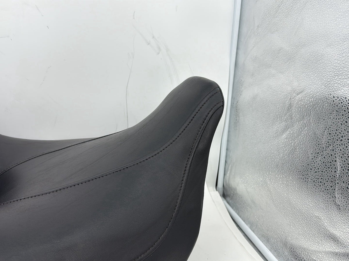2008 Harley Touring Electra Glide Ultra OEM Passenger Rider Driver Seat Saddle