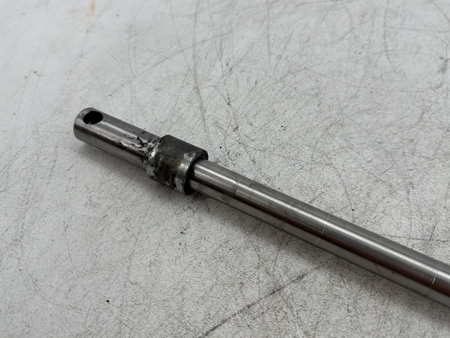 2003 Harley Dyna Wide Glide FXDWG OEM Front Wheel Axle Bolt Shaft