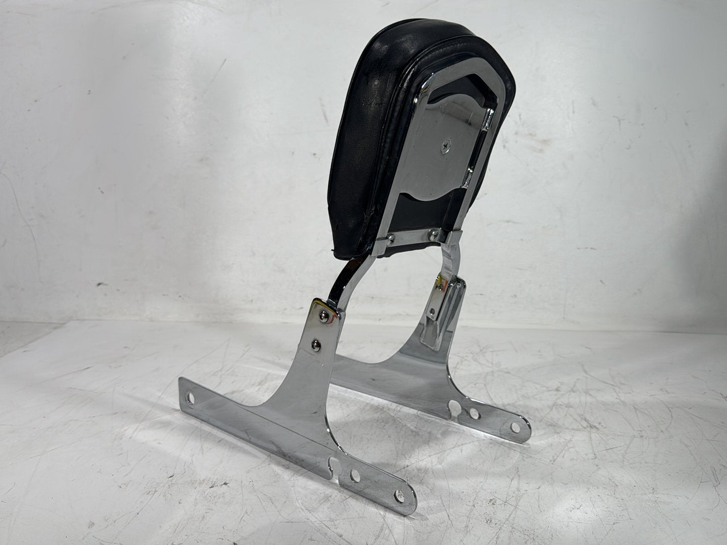 2003 Harley Dyna Wide Glide FXDWG OEM Rear Sissy Bar w/ Backrest Cushion Pad