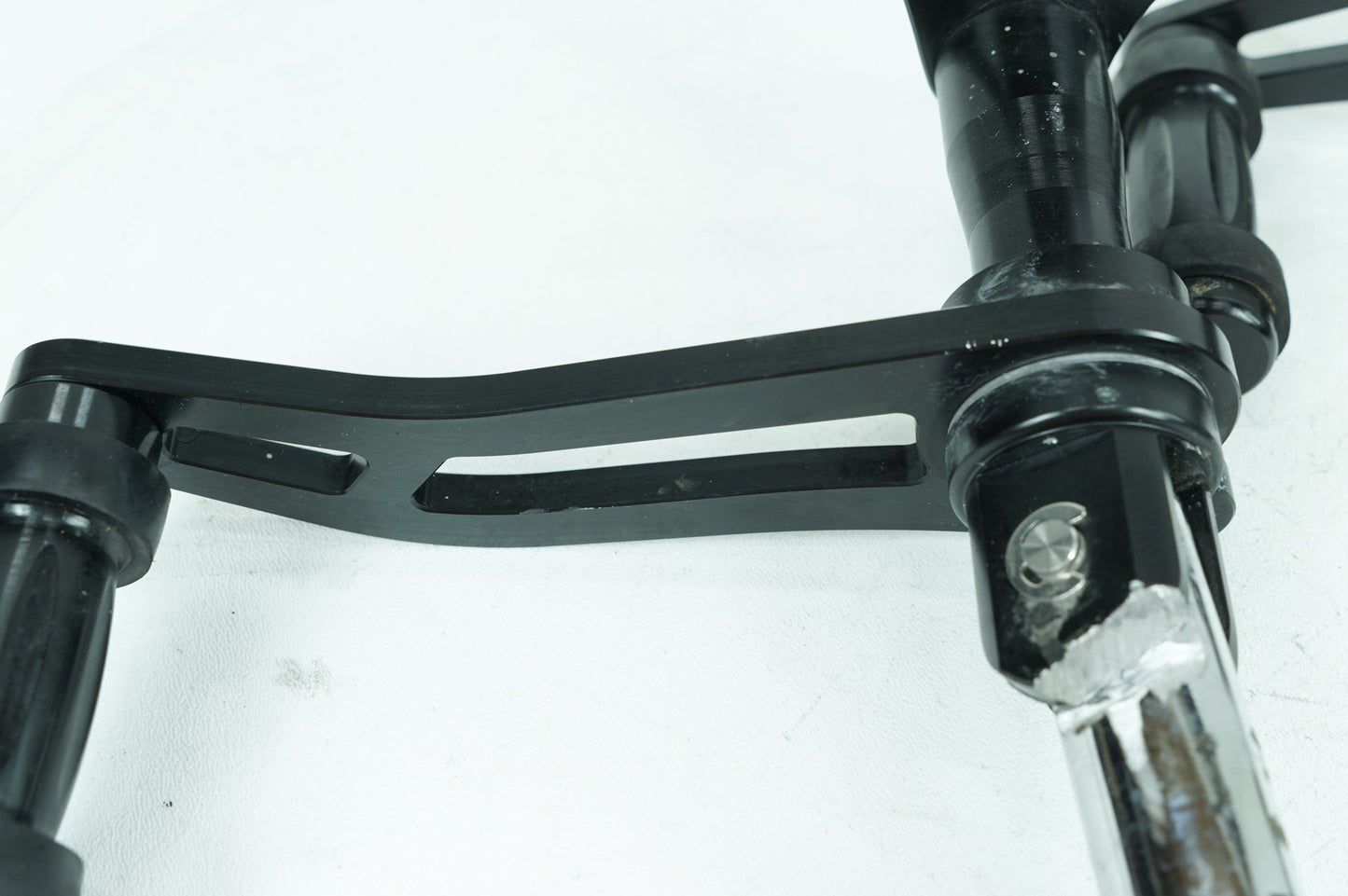 2007 - 2017 Harley-Davidson Dyna Super Glide Left & Right Step Foot Rest Pegs 33032-99